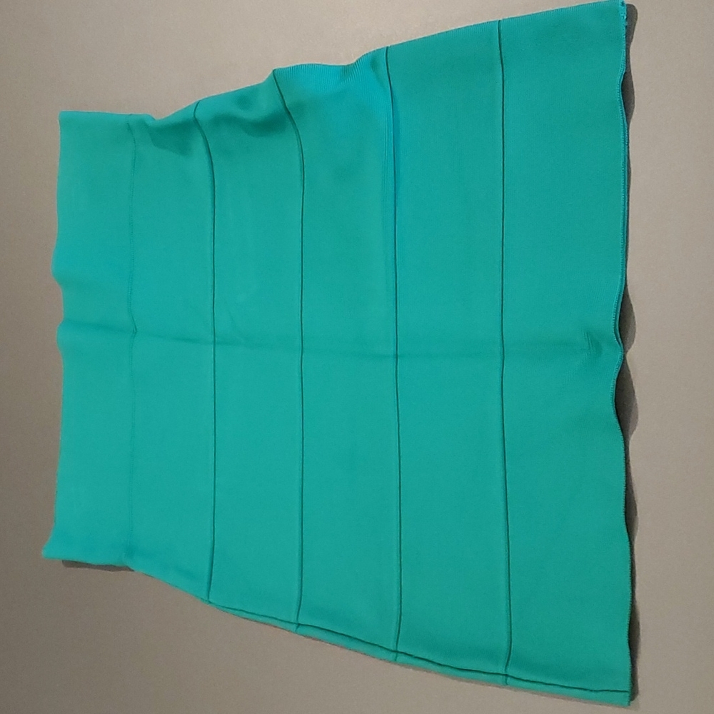 BCBG MaxAzria Teal Bandage Skirt Size Medium